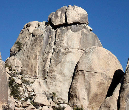 Thrutcher Dome.<br>
Photo by Blitzo.