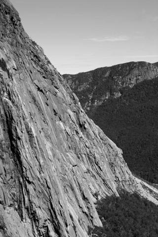 This is the view looking north from high up on the Whitney-Gilman ridge... pretty.... Eagle cliff is in the back ground....