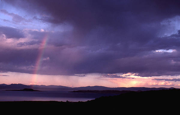 Mono Lake rainbow.<br>
Photo by Blitzo.