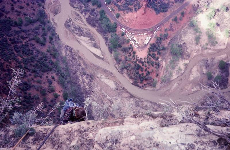 Photo:Olaf Mitchell<br>
View from the top of Angels Landing<br>
Climber:Ron Kaulk<br>