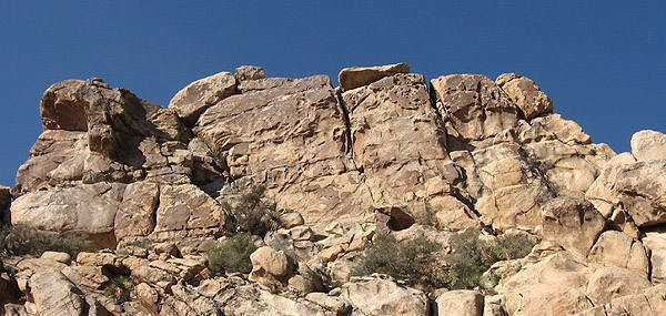 Upper Cow Rock.<br>
Photo by Blitzo.