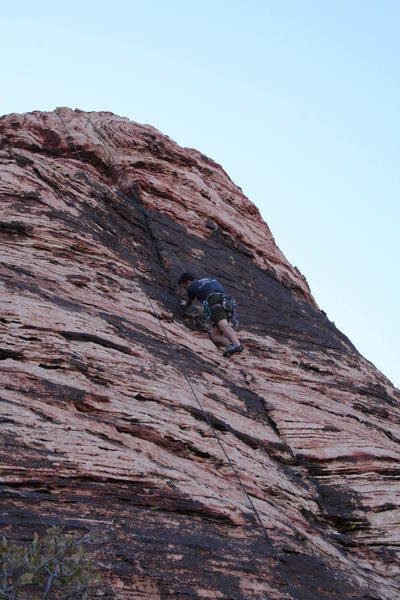 Jared cruising on the upper thin crack and lovin those finger jams (freak!)