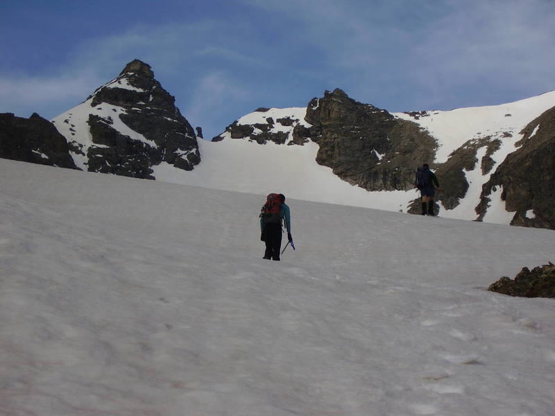 Heading up to Apache Peak with Decker's Peck and the Navajo snowfield in the background