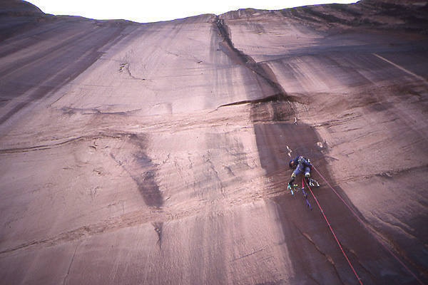 Greg Epperson on pitch 1.<br>
Photo by Todd Gordon.