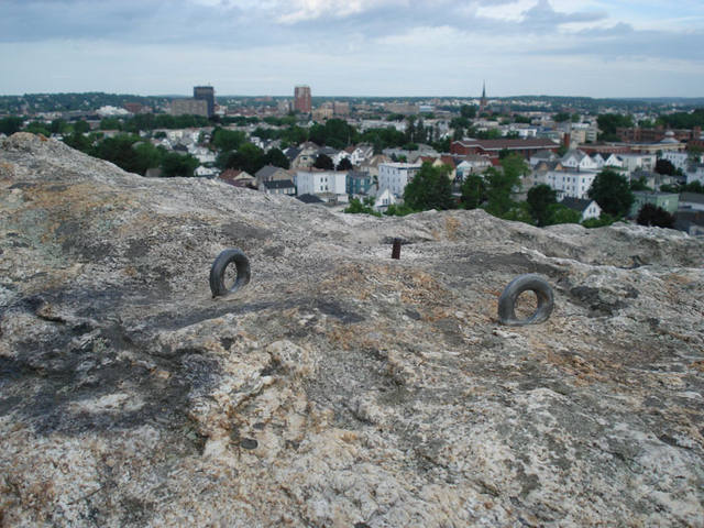 Good solid anchors and a view of the Manchester sky line....<br>
You can even see vertical dreams from up there....