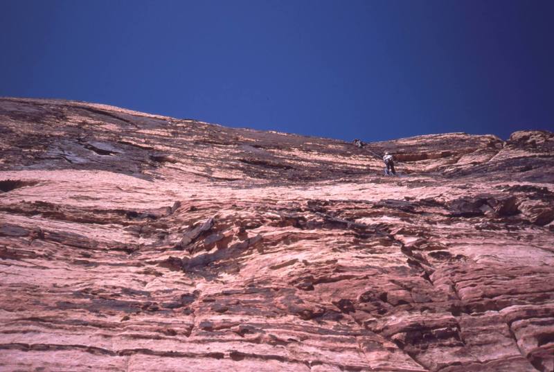 3 pitches down, 2 to go. A party above is ahead on 'Birdland' a RedRocks Neoclassic 5.7.<br>
Photo by Tony Bubb, 4/06.