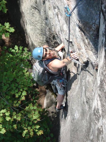 The pitch 3 layback flake.... This is fun climbing fur sure....