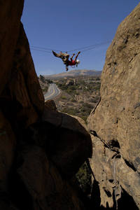 Phil Fontilea traversing from Hot Tuna to Nutcracker (July 1, 2007).