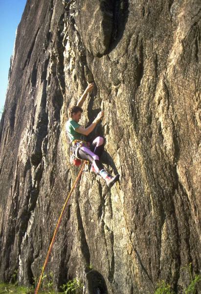 The crux bouldery sequence of The Dark Crystal, E5 6a (5.11d)
