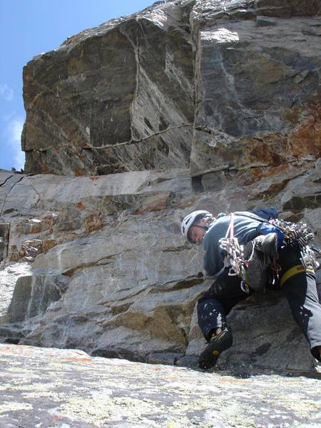Starting the "jug slab" traverse. Easy climbing, but careful of that lichen!