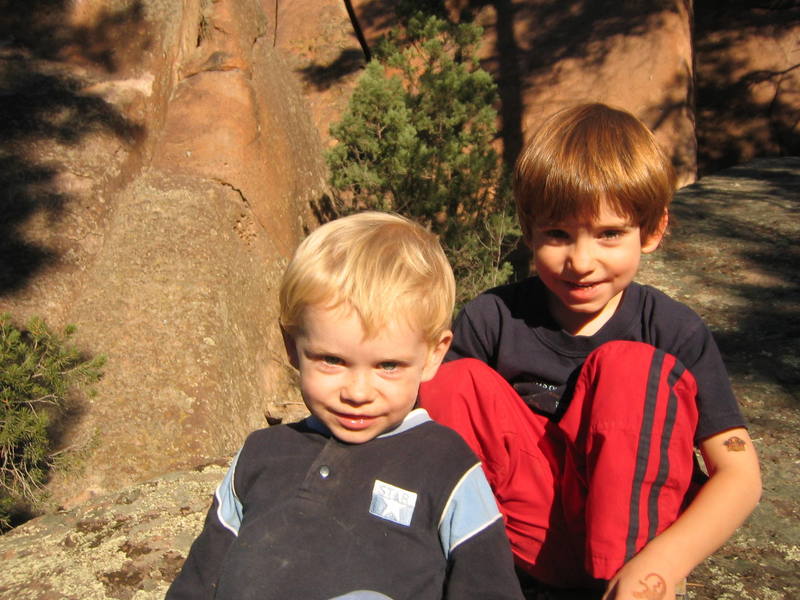 Miles (left) and Cody (right) at the beautiful Cochiti Mesa, 18-Nov-2006.