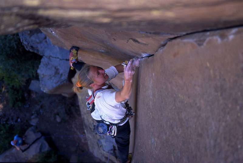 The ultra-steep, ultra-thin, ultra-powerful crux of Mutiny on the Bounty: Heather Hayes leading.
