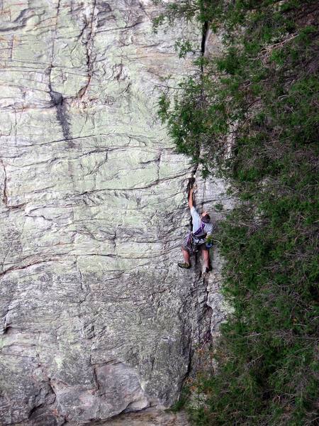 An unknown climber leads the beautiful Golden Earring crack.