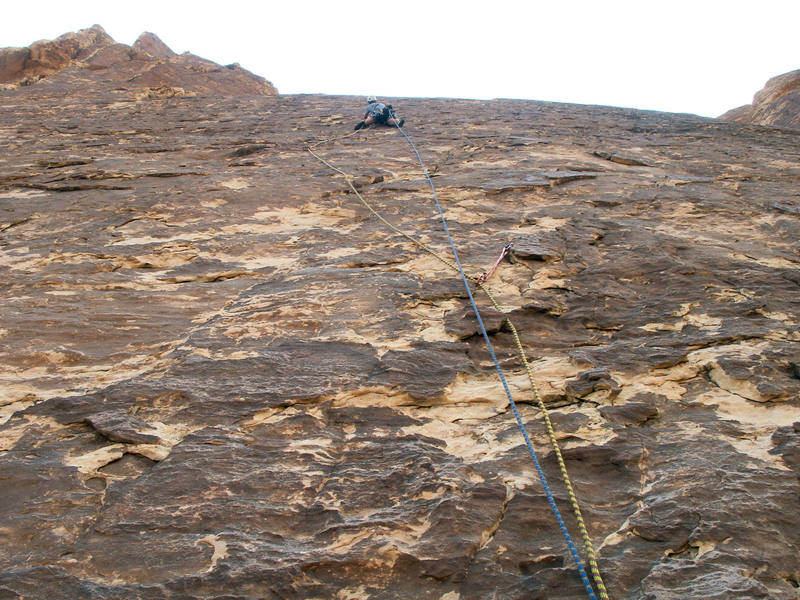 Andrew leads out on the 4th pitch. Notice the lack of chalk and friendly runnouts typical of this route.