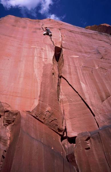 Joseffa Meir leads Crack Attack (11-)'. Photo by Tony Bubb, 2001.