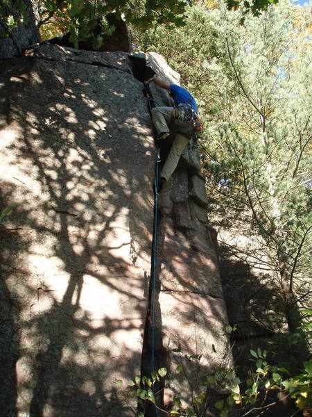 leading a very nice , but short 5.7 (if you stay in the crack), so that day I lead a very nice, but short 5.6 route east of the quarry, DL