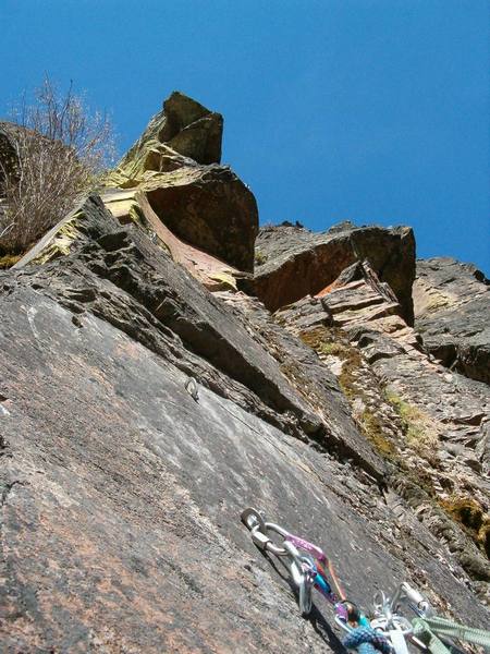 The roof on the Left is The Dragon 5.12? <br>
Roof on Right is Buddha's Belly 5.11a