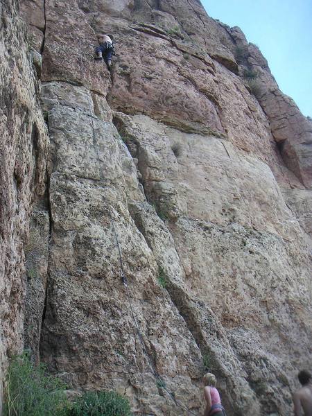 Nate Oakes leading White Punks on Pockets. A few more feet to the top.