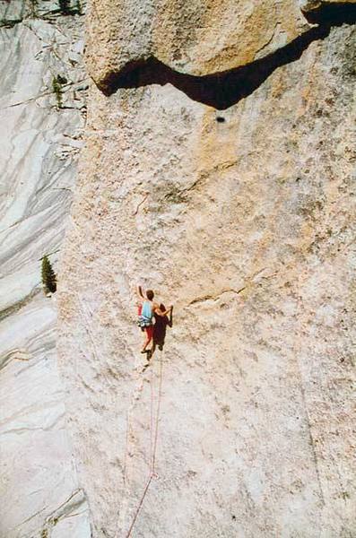 Kris Solem going for it on Carson-Kodas Arete (5.11b R).