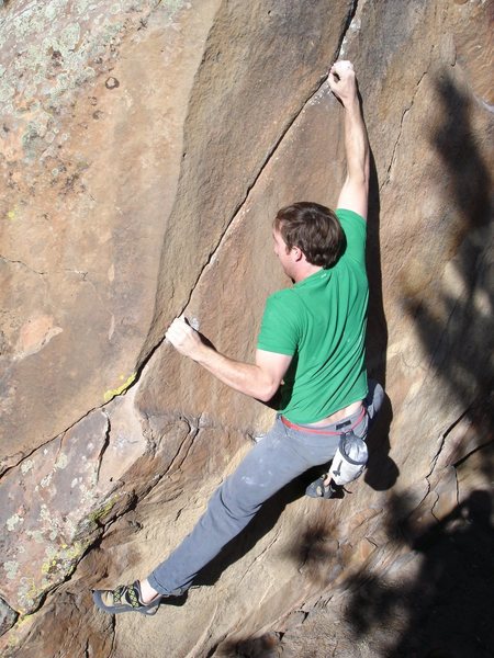 God Rock/Problem Rock - Finger Crack, V3, White Rocks, New Castle