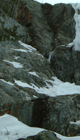 Mixed corner route - beta photo1<br>
<br>
Medium hex for the exit. Wonderful pick moves through the open book with balancy feet. I'm going M7 according the Alpinist def -- <em>Overhanging; powerful and technical dry tooling; less than 10m of hard climbing.</em><br>
<br>
Yes, it's short, but it does kick back on you & I think it's more technical than something you can overpower. Definitely a pumper.
