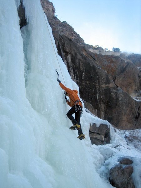 Jeff Fox climbs the upper flow on 1/25/2008.