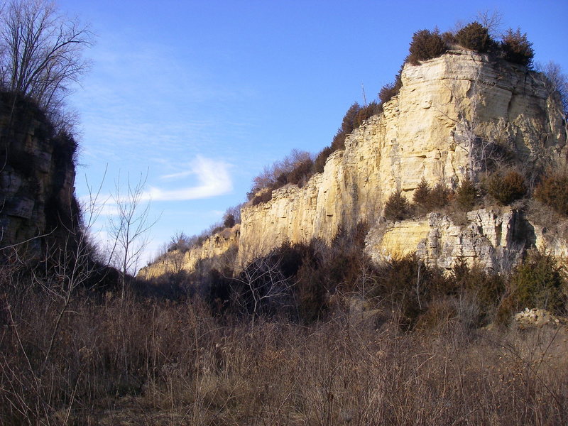 Striking walls but limestone choss. Mines of Spain, Dubuque, IA.