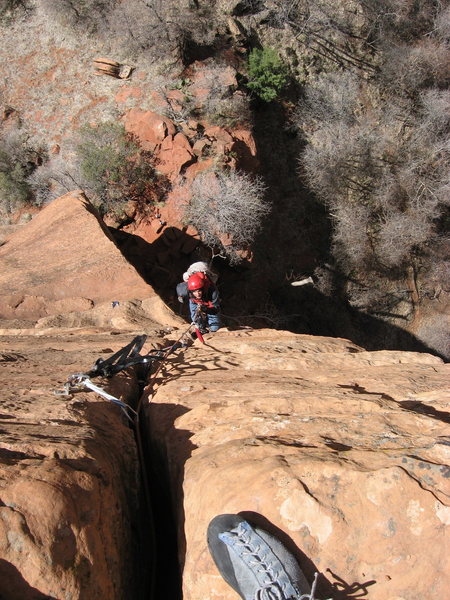 Jugging up the 2nd pitch. Photo from the ledge at the top of the crack. 14 Mar 08