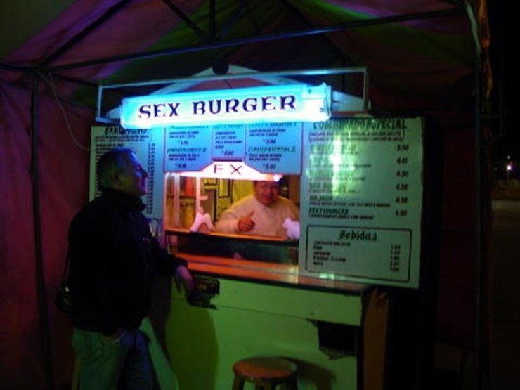 Late night snack. At the Sex Burger stand, 3am in Huaraz!