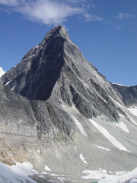The NW Ridge looking head-on from the descent off of Uto.