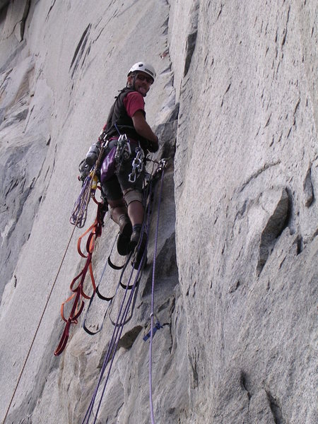 The beginning of P10's Hook'n traverse, with a few peckers thrown in there for peace of mind. There was a 35' whipper later on in this pitch for me, after the sun went down. Clean though, that's the nice thing about overhanging walls.