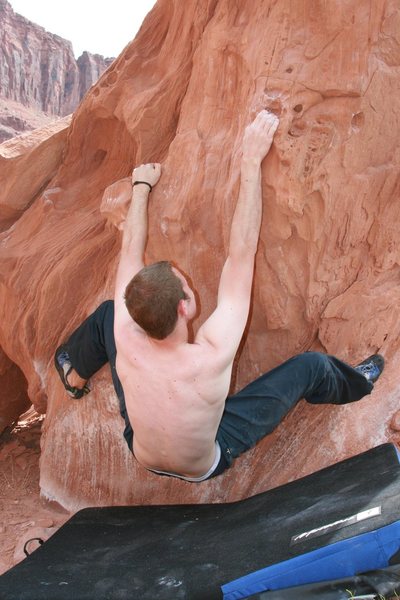 Mike Rose on the second ascent of Mueve se.