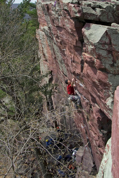 Sometime Direct. Placing pro before the crux section. Photo: Kate Muehling.