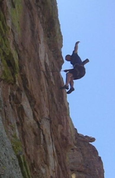 EFR quits Flogging the Bishop (5.12) in his morning warm-up two days after sending his "Kings Arete" (5.13).<br>
<br>
(video freeze frame)