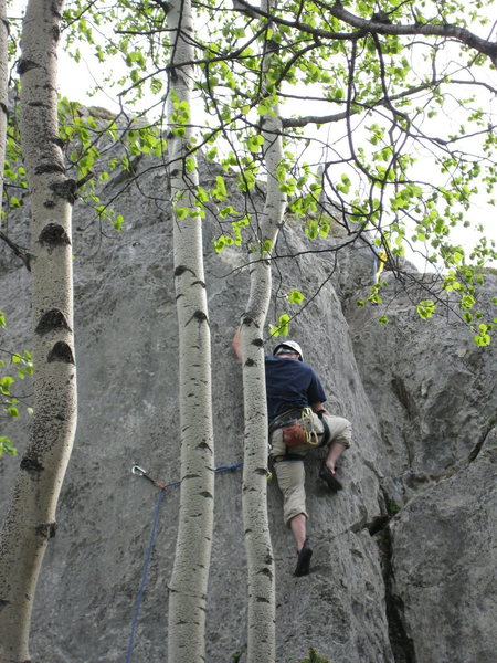 Craig Robertson trying the crux sequence on Peril.