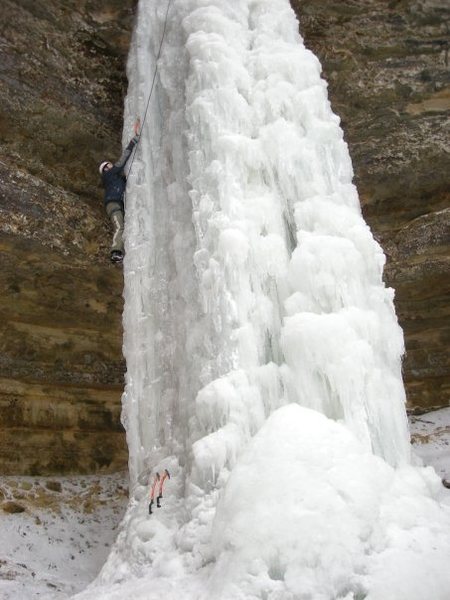 The Dryer Hose at Ice Fest 2008. On a top rope, working my way from the backside, moving up the left most corner. Very picturesque. There's a nice overhang at the top that had formed, making it a nice little technical route.