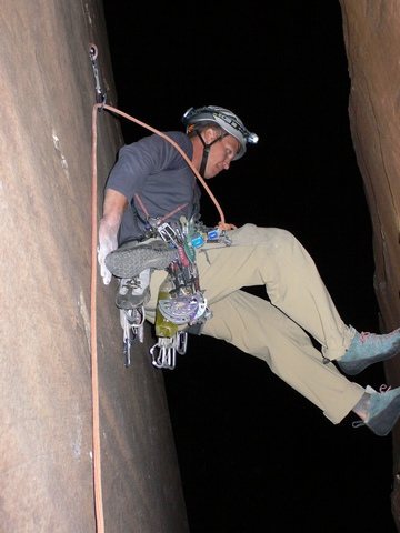 After already climbing 25+ pitchs.<br>
Photo from the Kelly Cordes collection.