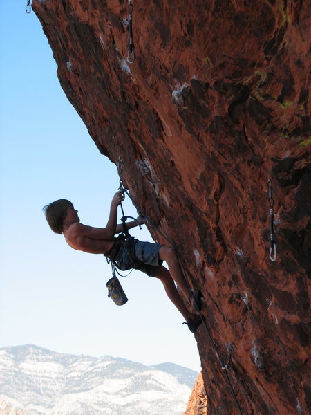 Urs half way up The Gift 5.12d in Red Rocks, Nevada.