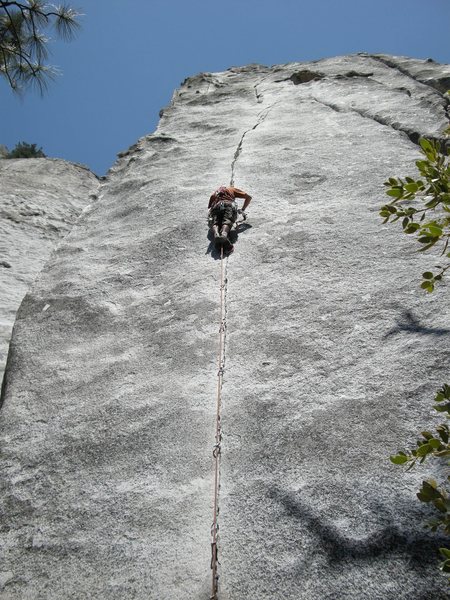 Aid climbing the ol' pirate. C2 with lotsa small wires and a fun pendulum at the top.<br>
<br>
Photo by: Michelle Kemmer