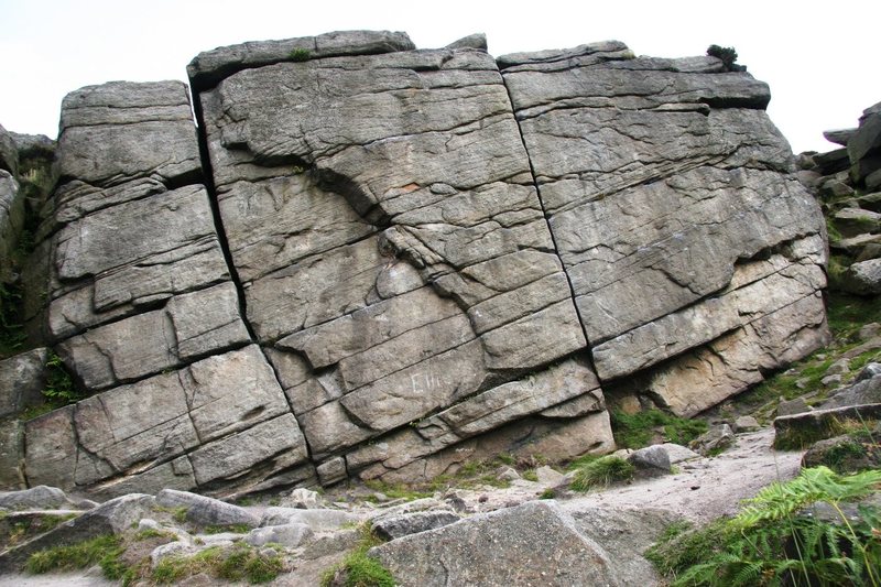 Twenty Foot Crack is the right hand line