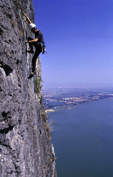 Wang Zhiming on the classic, Big Wonder, high above Dian Lake. Kunming in back.