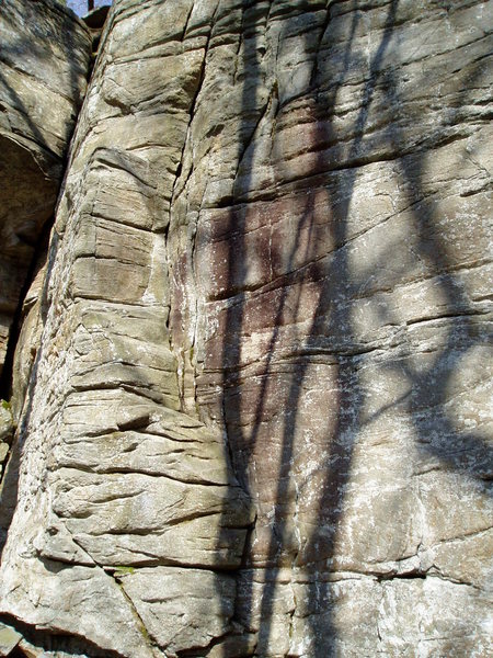 Clark Bar Crack at Chatfield Hollow