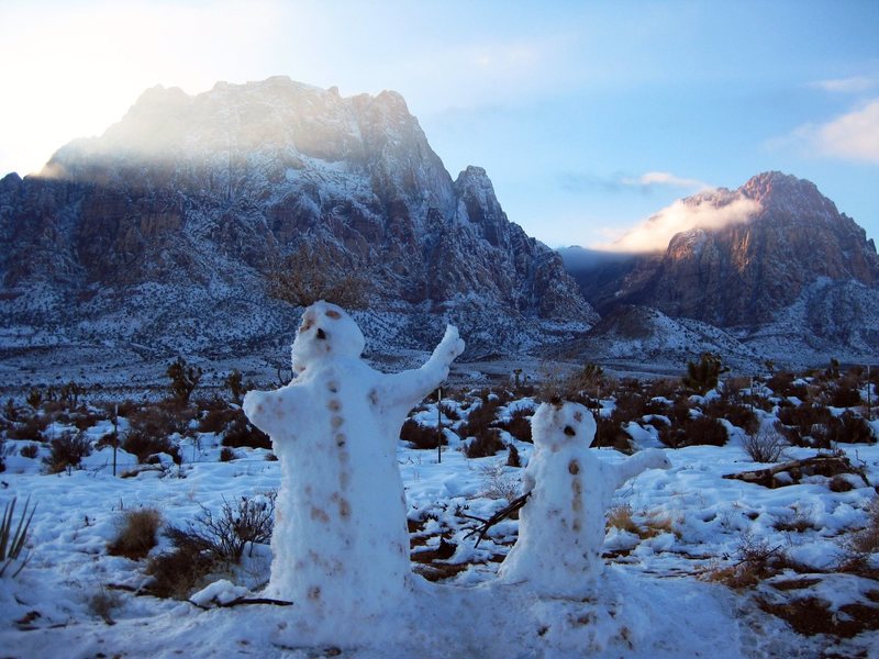 The snow in Red Rock has already begun to melt down. <br>
<br>
Snowmen saying their farewell with Mt. Wilson, and Oak Creek Canyon in the backdrop.<br>
<br>
Taken 12/19/08