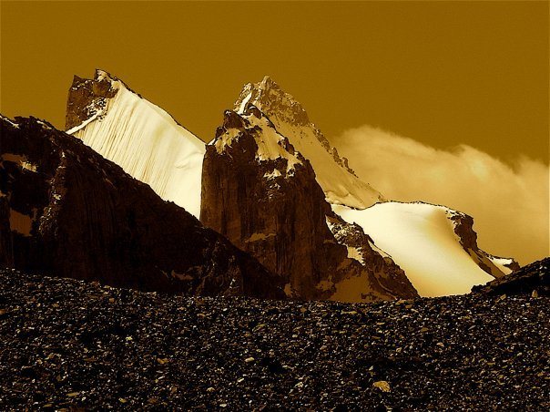 Unnamed and unclimbed rock towers (<6000 meters/19800 feet), Baltoro Mustagh