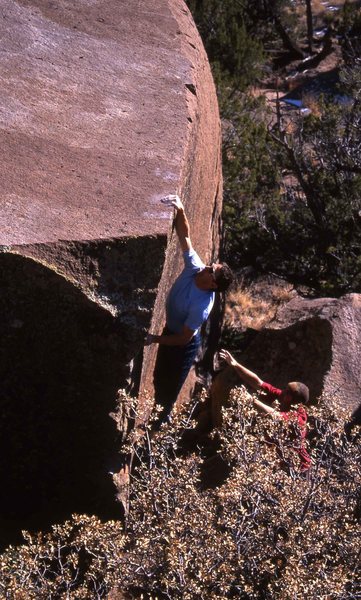Lance H on Bricktop prior to the break. The hold that his left hand is on is the one that broke and left pretty much nothing in its place. The spotter is up on a rock above a pit with pads in it.
