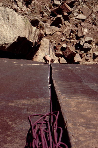 Steve Mestdagh crackin the Super Crack. Photo: Bob Horan Collection