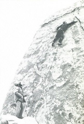Alan Nelson on the first ascent of Memorial Meowzer (5.10c), Joshua Tree. Photo: Alan Nelson.