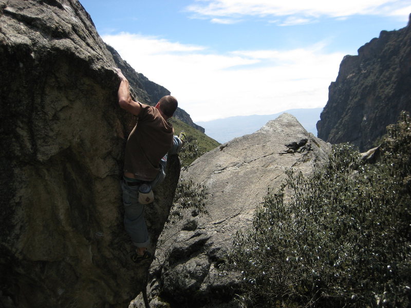 Josh topping out "Sí, Creo" V7