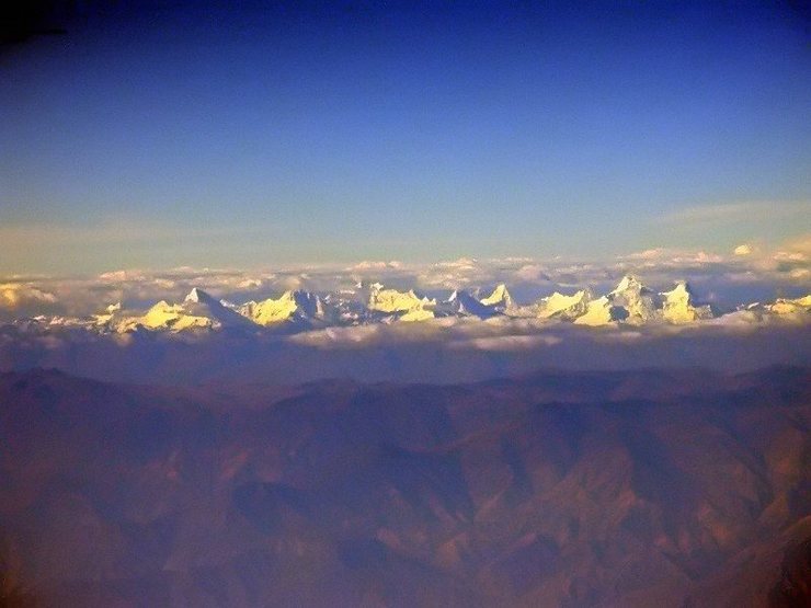 Nevado's Santa Cruz, Quitaraju, Alpamayo, Artesonraju, and the Huandoy group.