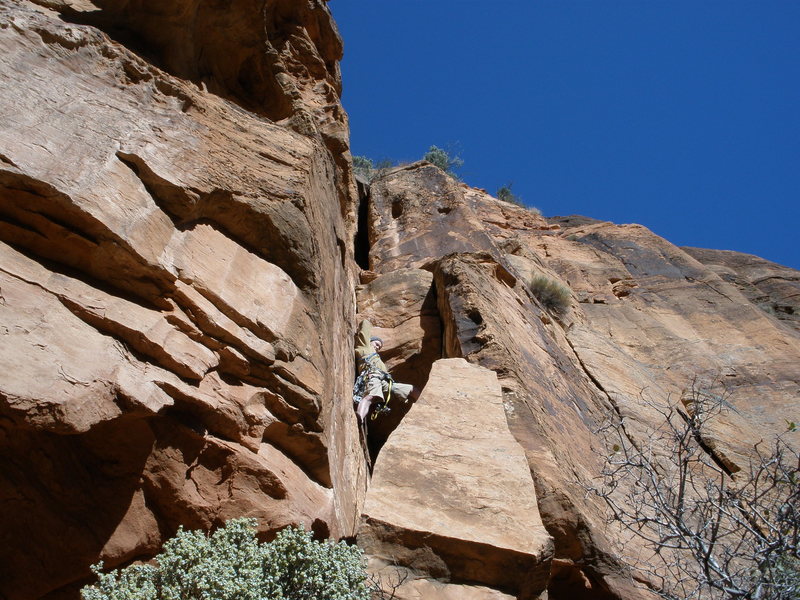 The initial chimney on pitch 1. Hardest part of the climb is just getting into it. 